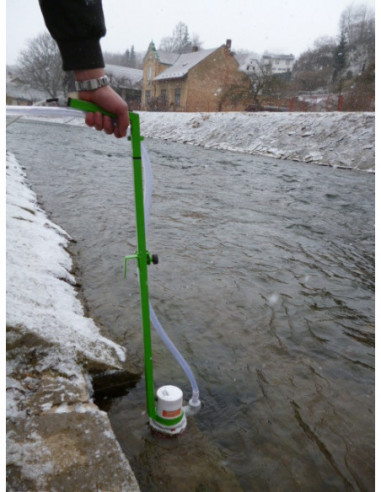 Submersible pump with Holder